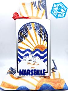 la box et le torchon pastis de Marseille